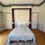 L Oranger Bed & Breakfast