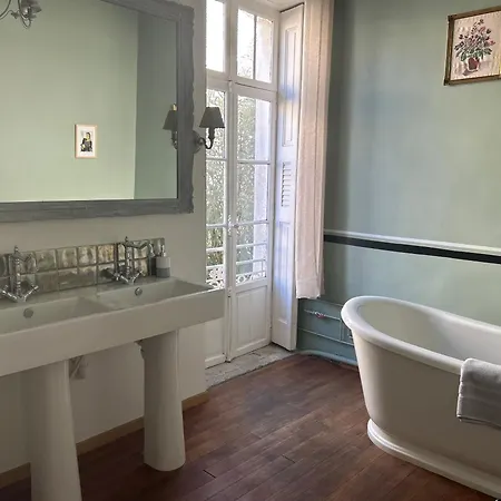 L Oranger Bed & Breakfast *